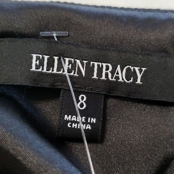 NWT Ellen Tracy Black Skirt with Red Floral Design Sz 8 - Picture 4 of 6